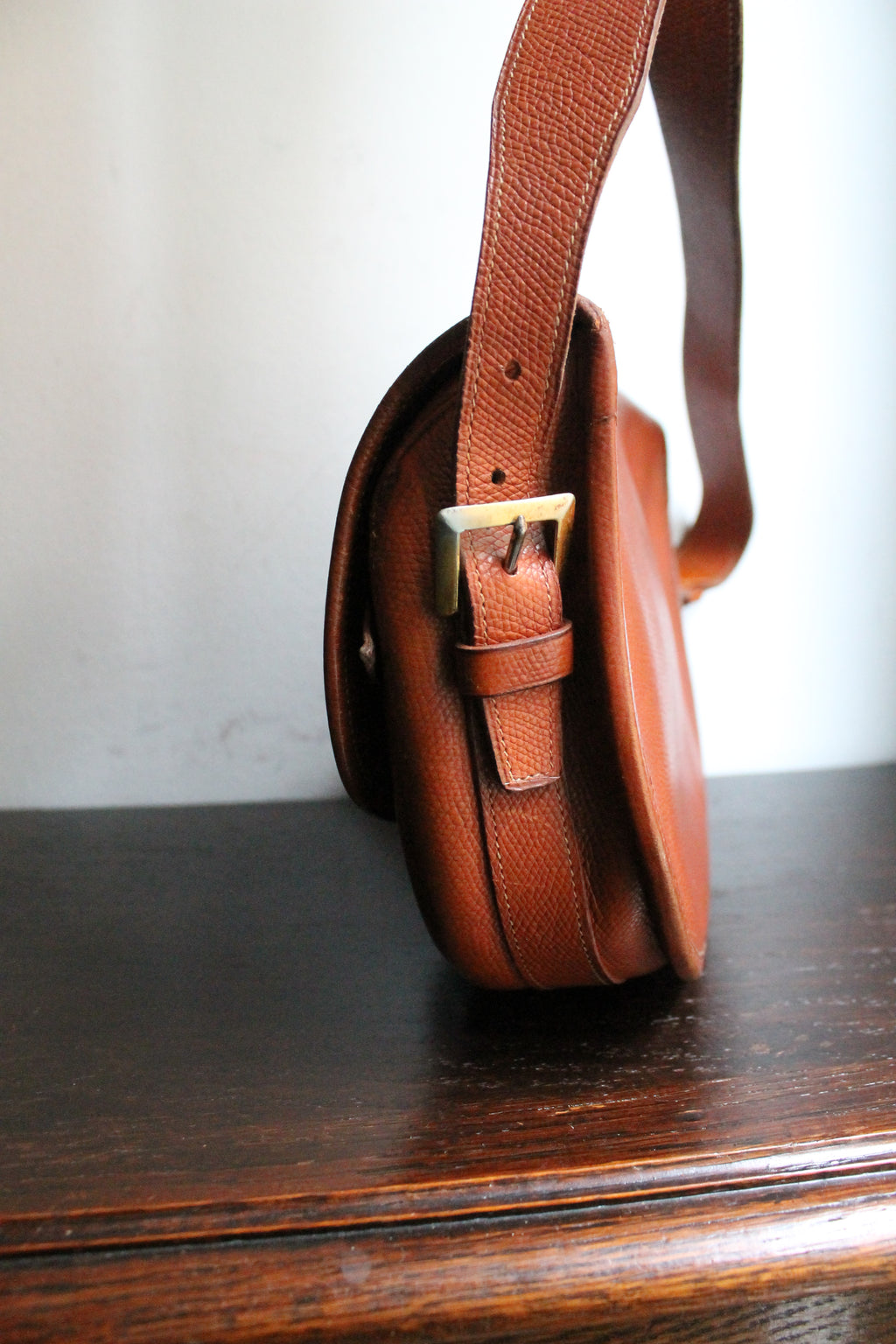 Hermès sac modèle Balle de Golf en cuir cognac