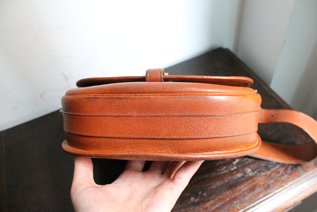 Hermès sac modèle Balle de Golf en cuir cognac
