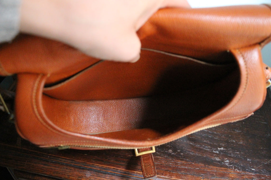 Hermès sac modèle Balle de Golf en cuir cognac