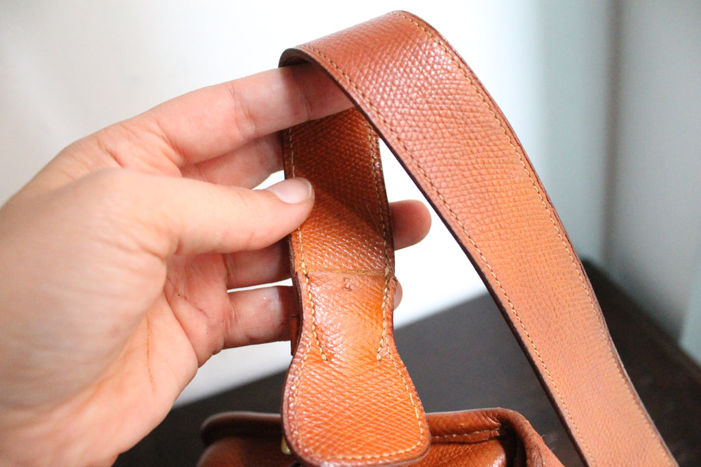Hermès sac modèle Balle de Golf en cuir cognac