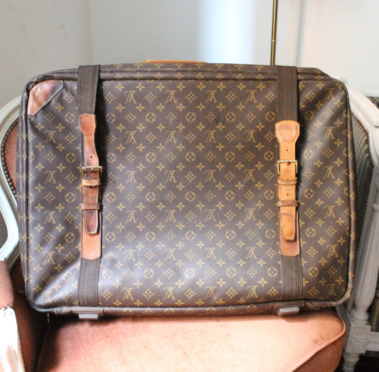 Louis Vuitton valise modèle Satellite en toile et cuir