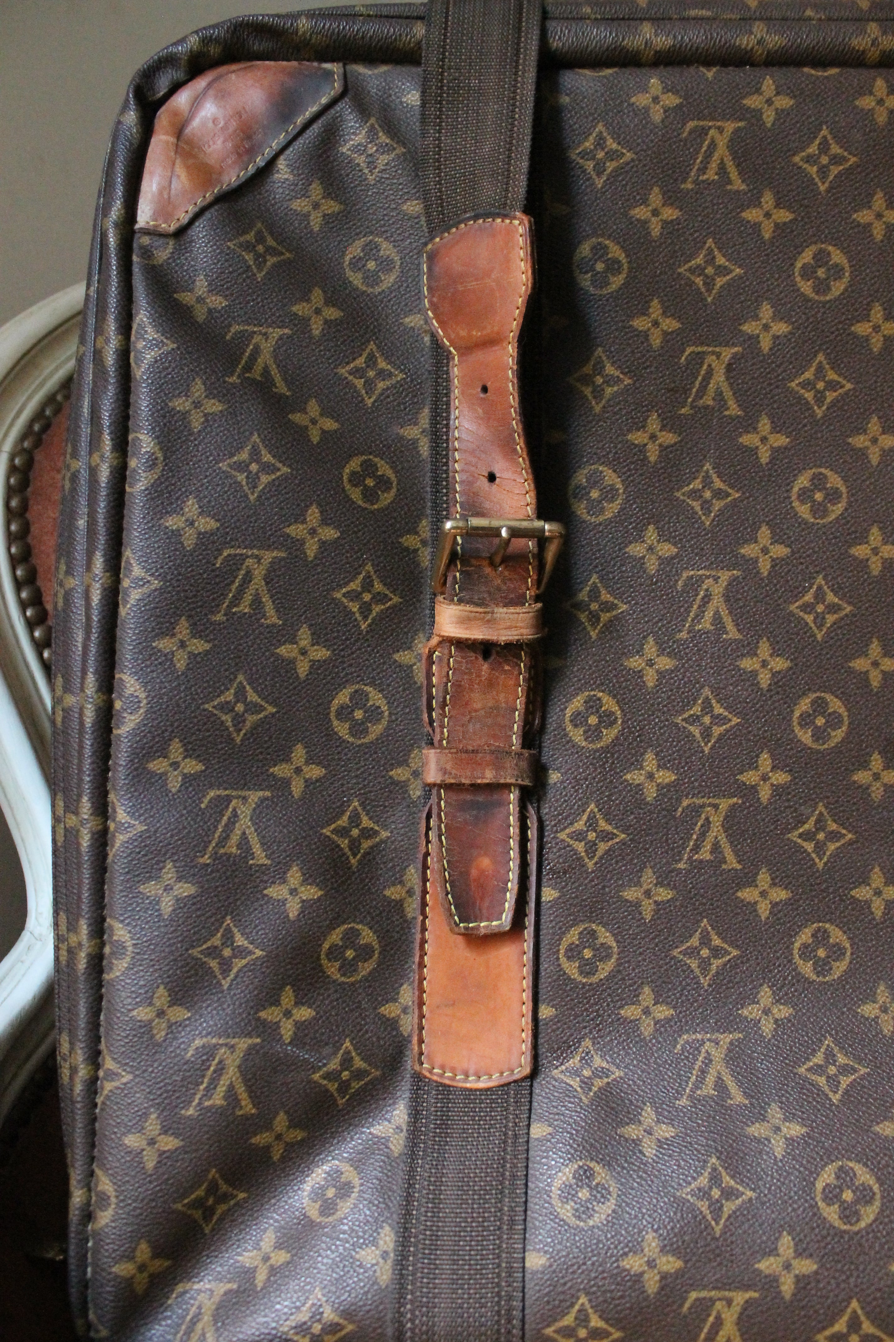 Louis Vuitton valise modèle Satellite en toile et cuir