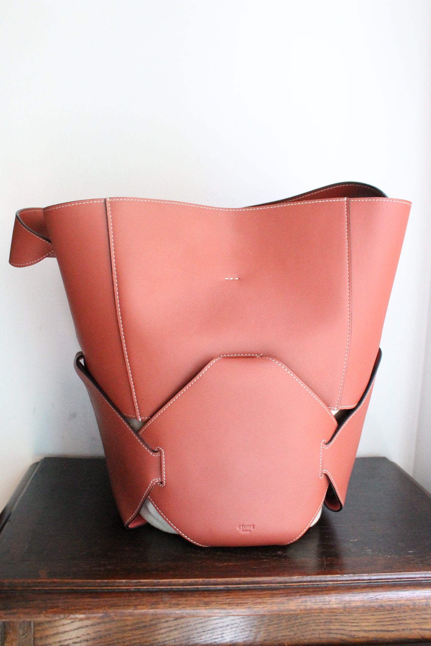 Sac seau Céline rose foncé en cuir et toile