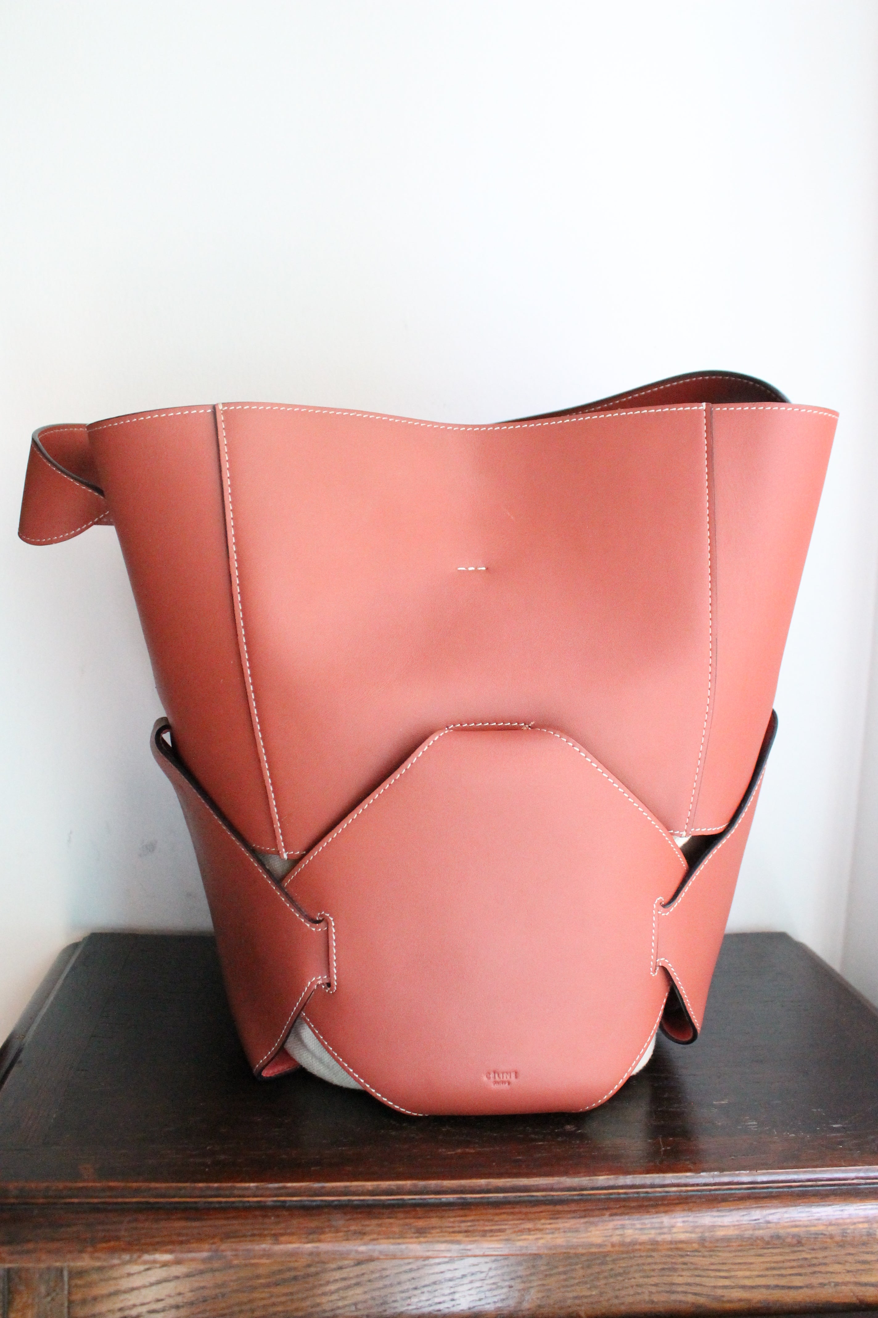 Sac seau Céline rose foncé en cuir et toile
