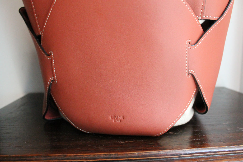 Sac seau Céline rose foncé en cuir et toile