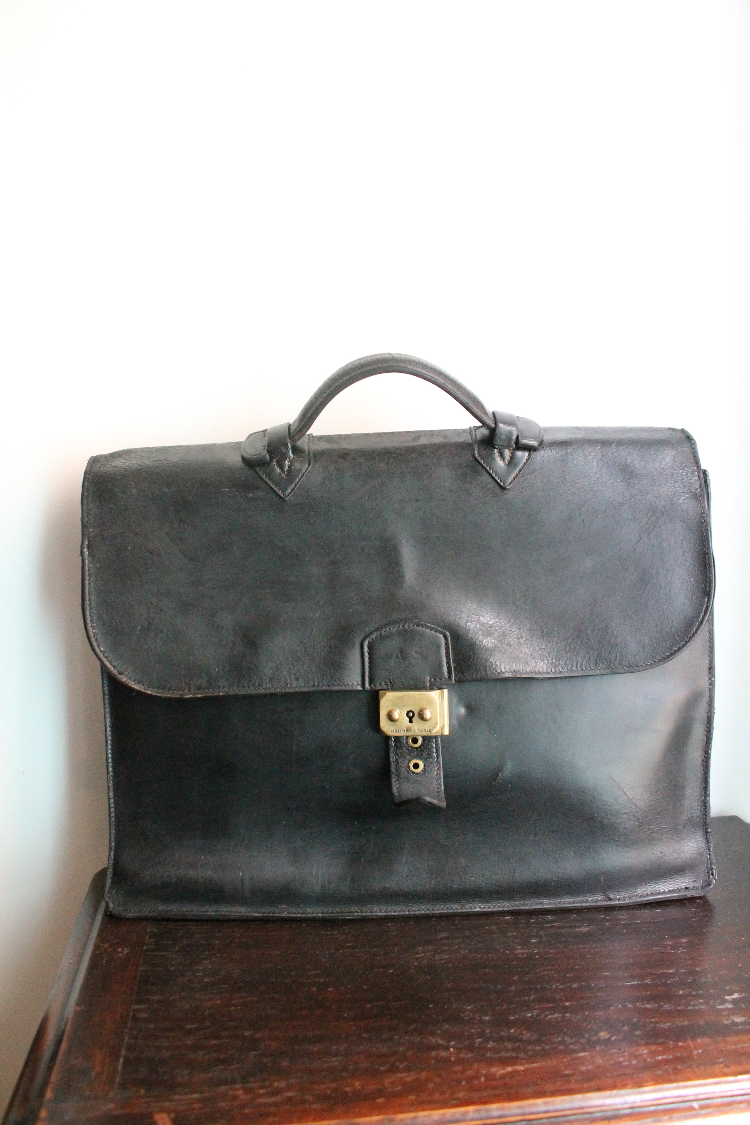 Hermès sac à dépêche en cuir noir box