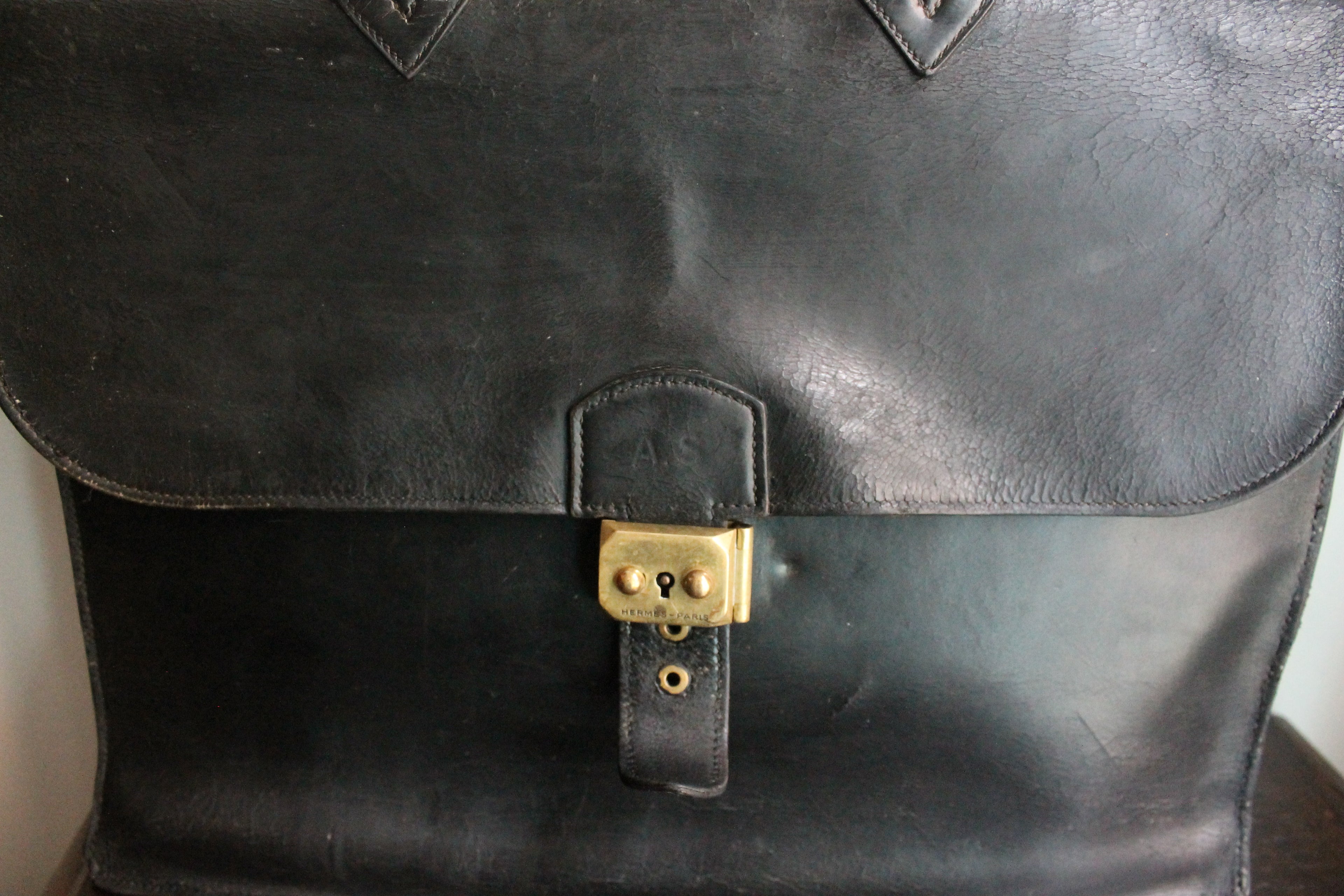 Hermès sac à dépêche en cuir noir box