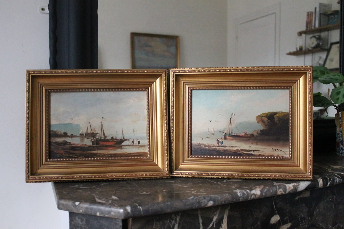 Paire de peinture à l'huile représentant une scène marine sur les côtes françaises