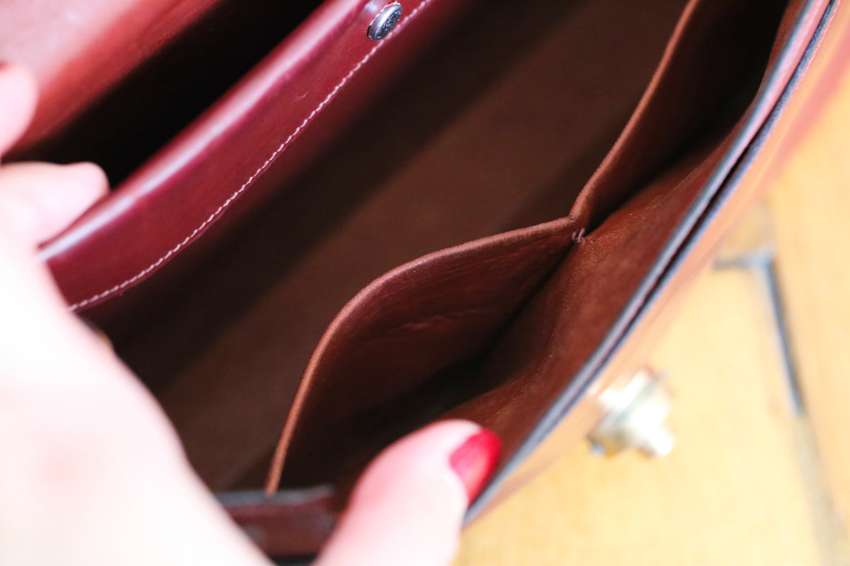 Hermès sac à main vintage modèle princesse en cuir bordeaux