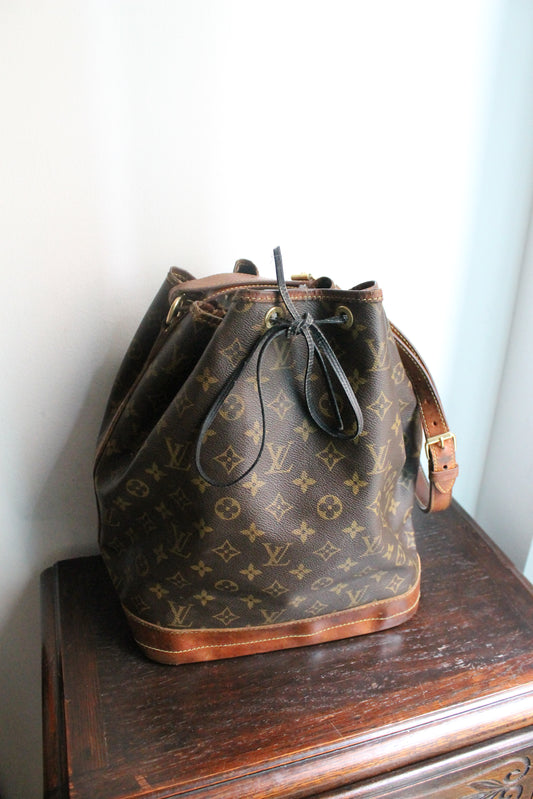 Louis Vuitton sac à main modèle Noé en toile monogram et cuir