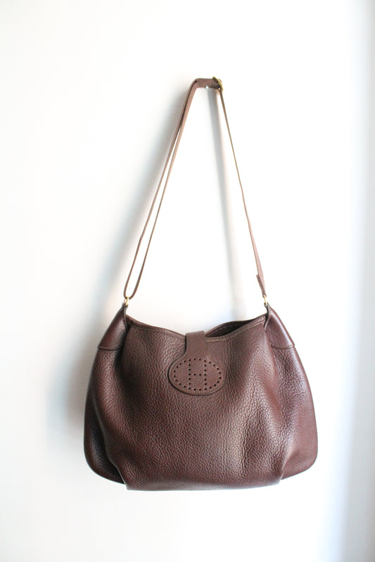 Hermès sac à main modèle Rodéo en cuir grainé marron