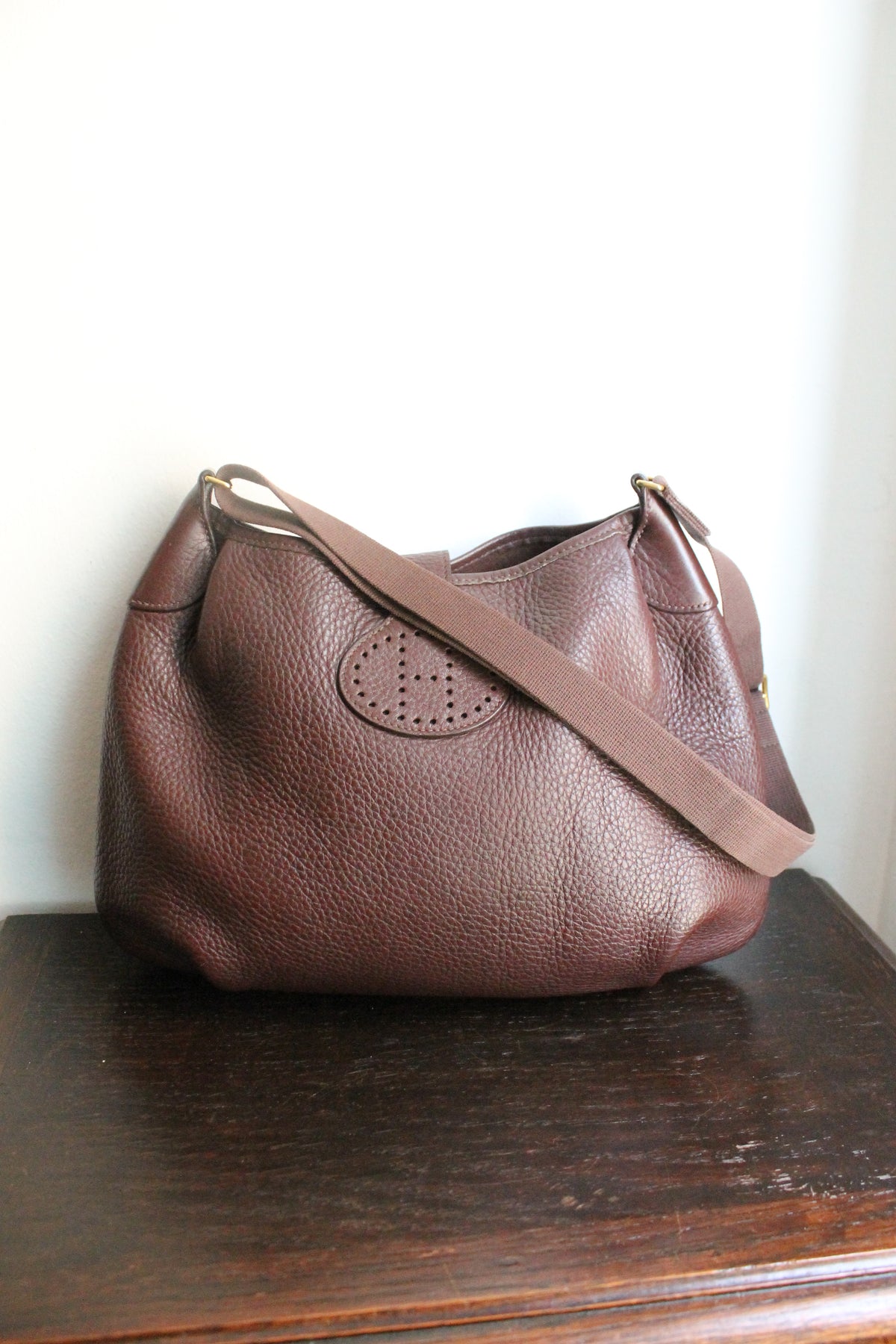 Hermès sac à main modèle Rodéo en cuir grainé marron