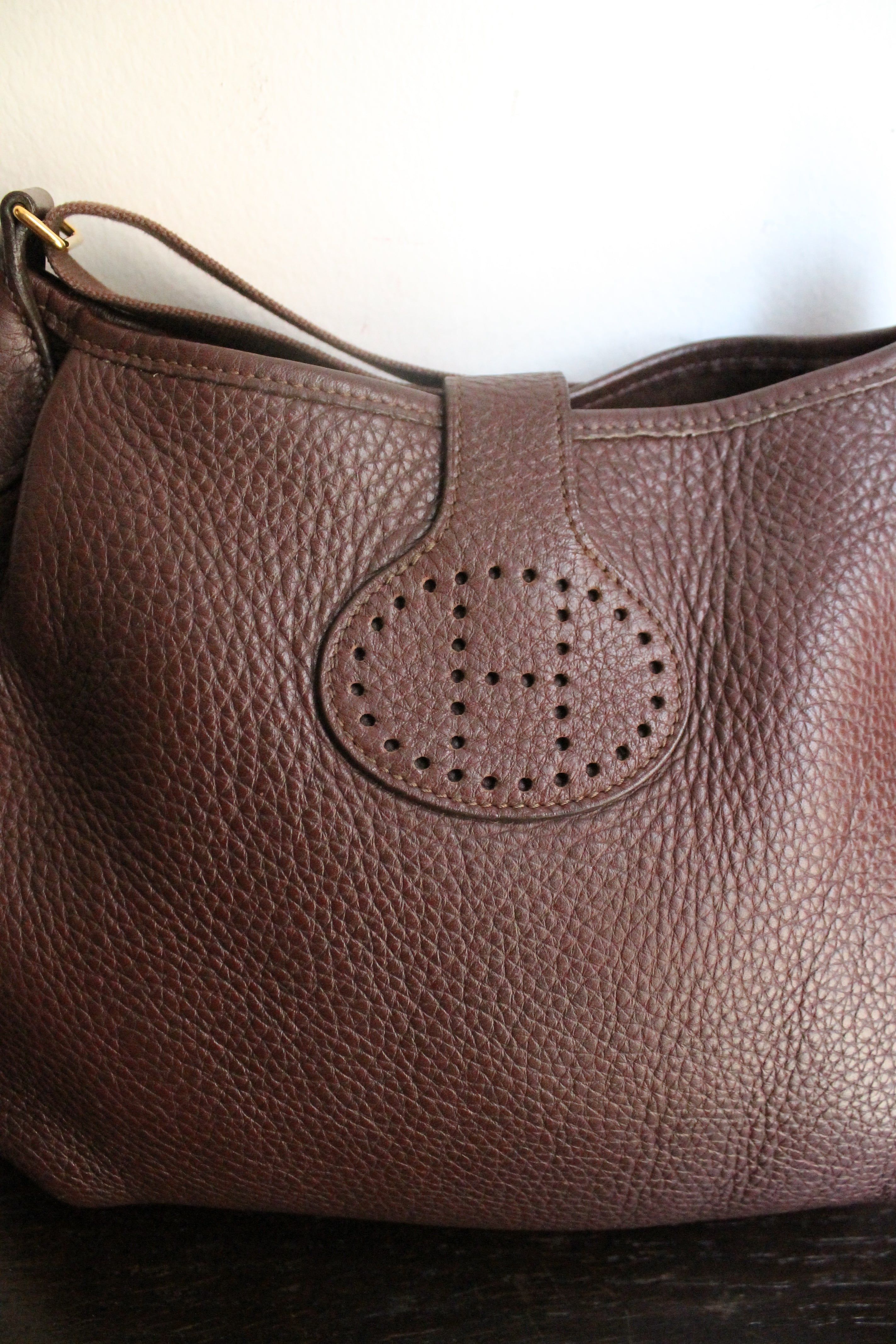 Hermès sac à main modèle Rodéo en cuir grainé marron