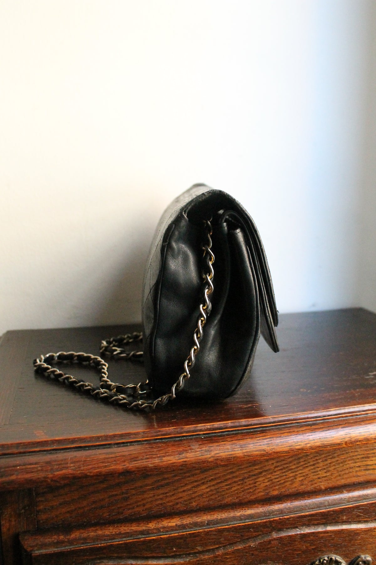 Chanel sac à main Timeless en cuir noir à rabat