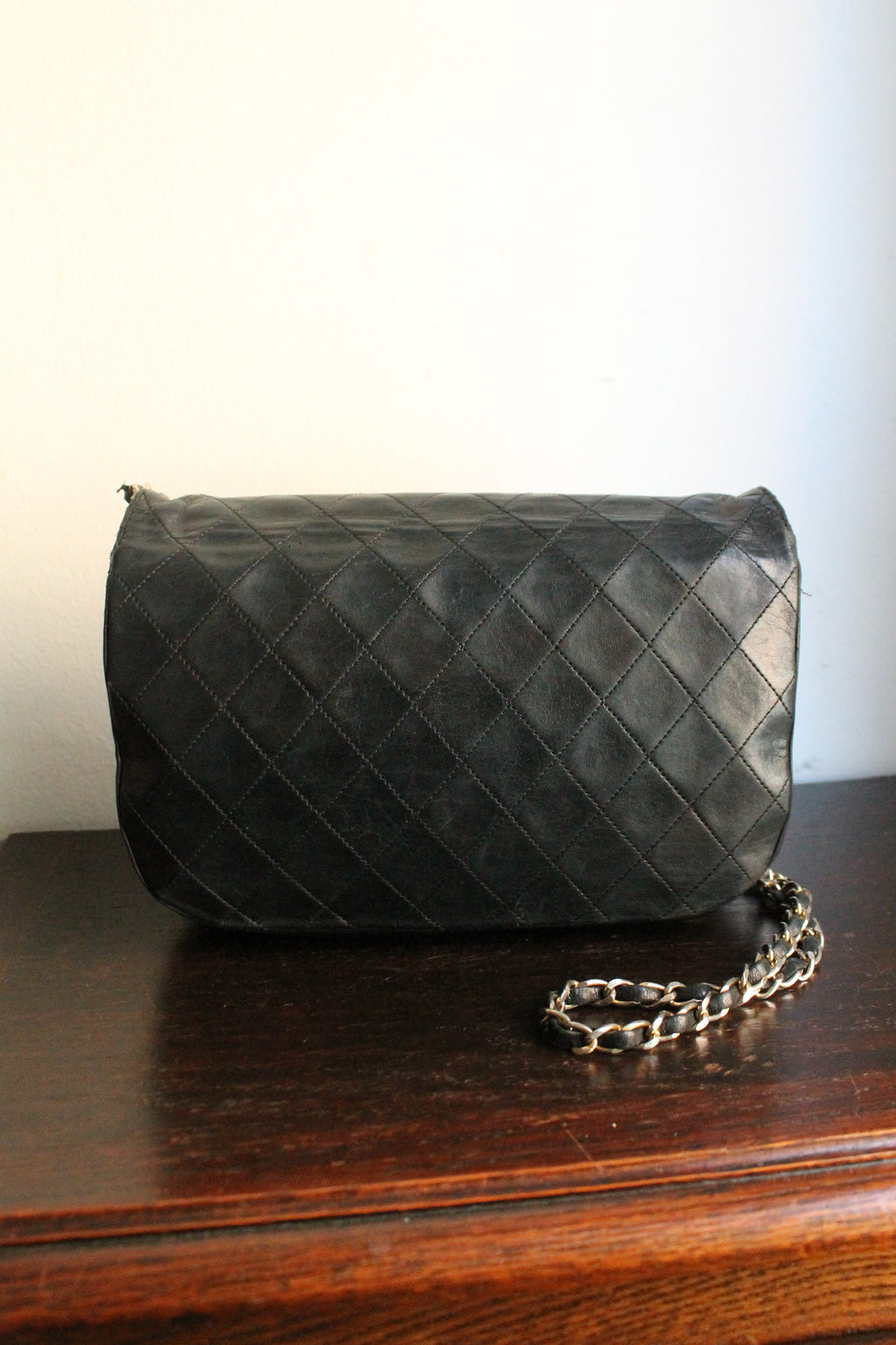 Chanel sac à main Timeless en cuir noir à rabat
