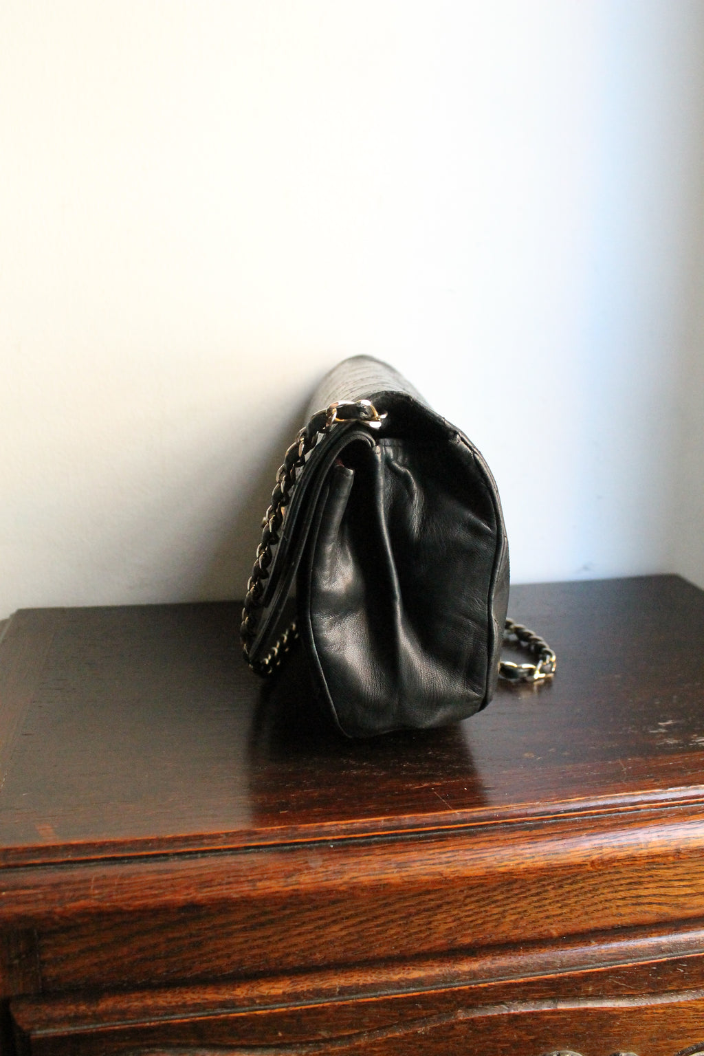 Chanel sac à main Timeless en cuir noir à rabat