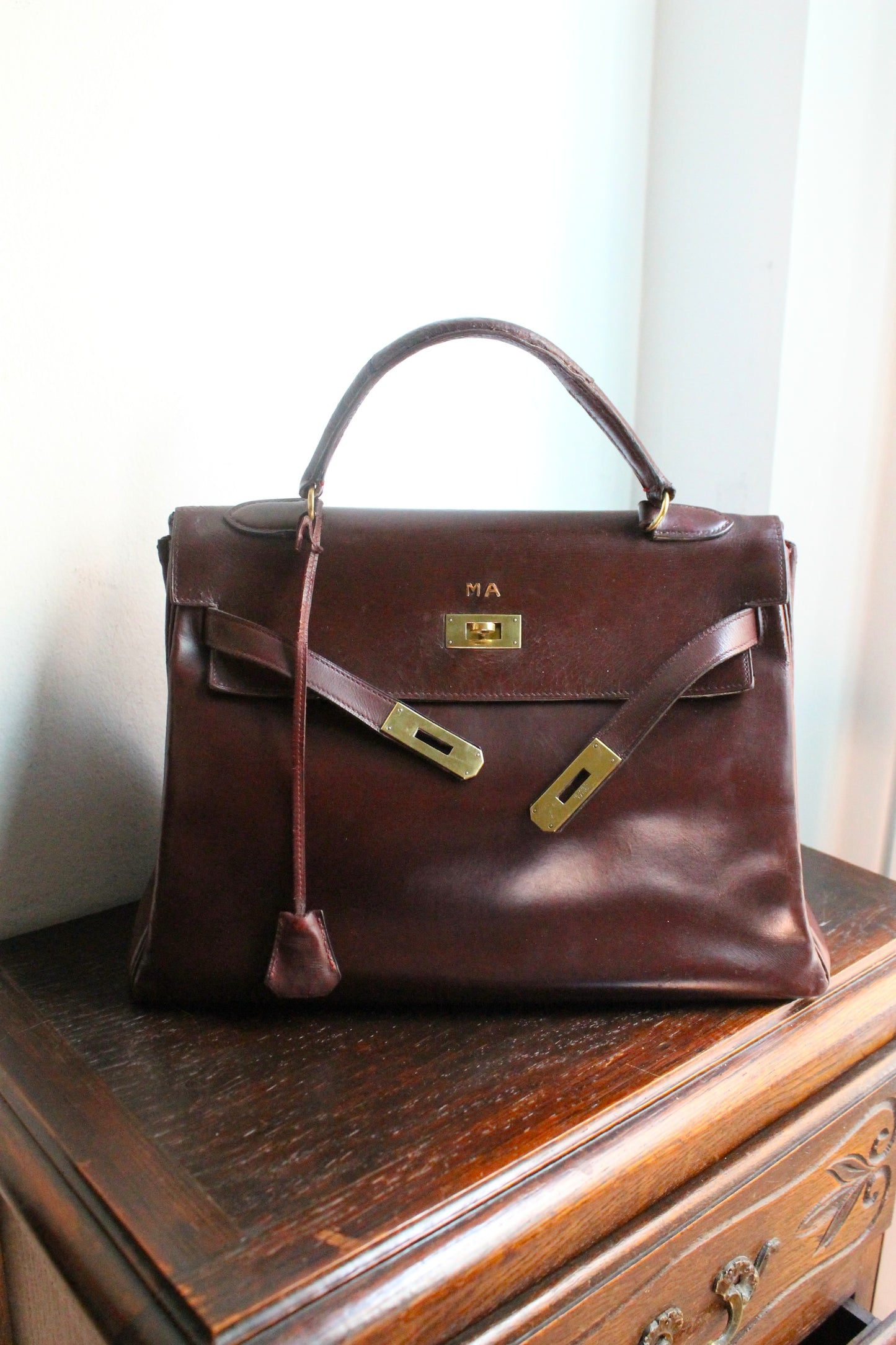 Hermès Paris sac Kelly 32 en cuir box bordeaux vintage