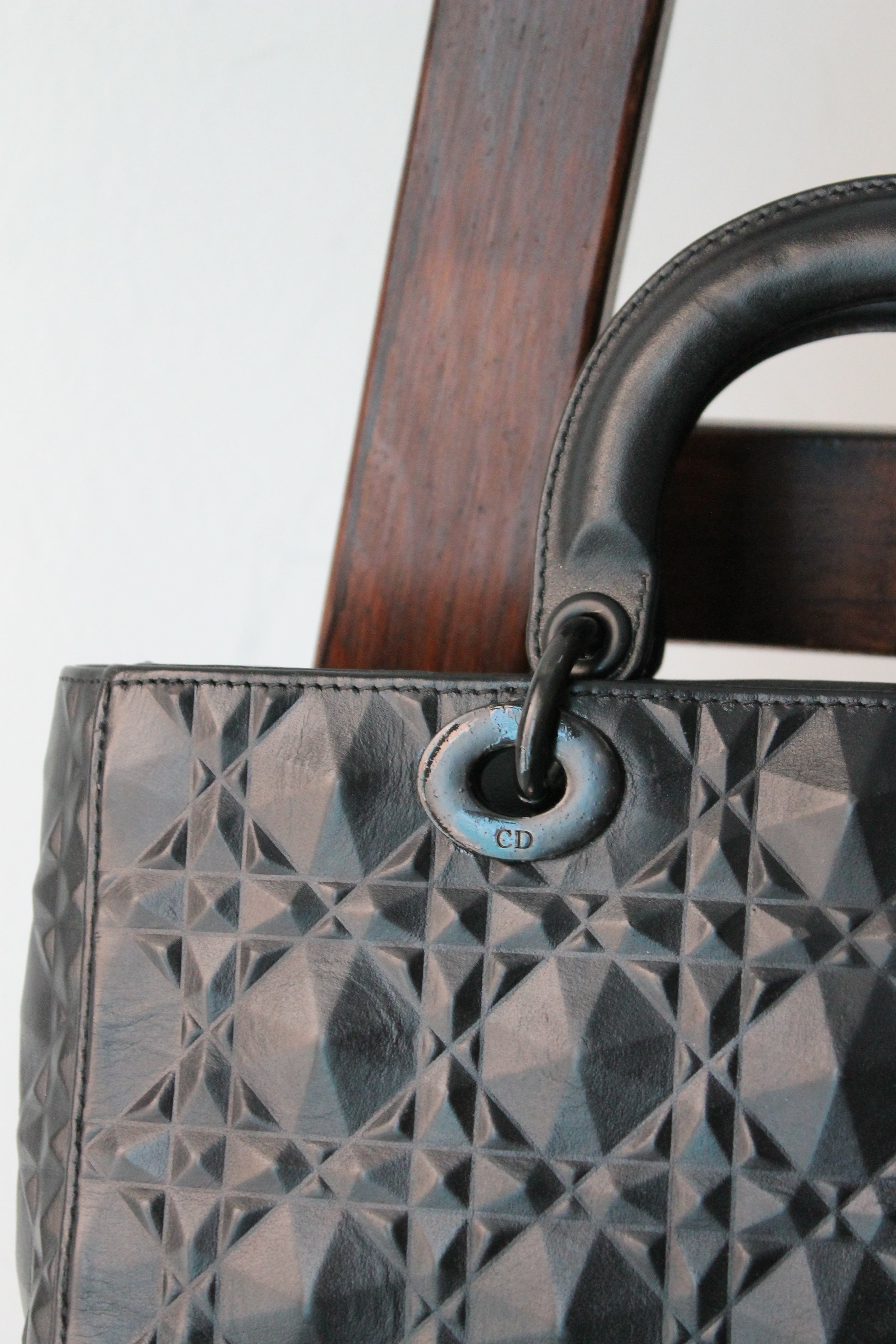 Christian Dior sac “Lady D-Joy” en cuir de veau mat cannage Diamond