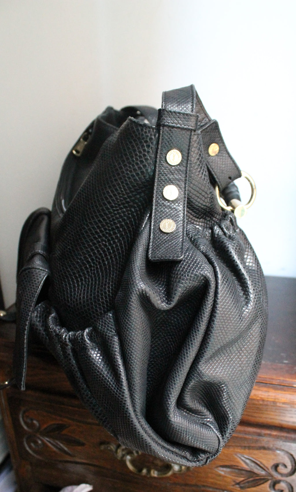 Yves Saint Laurent sac à main modèle Mombasa en cuir de lézard noir