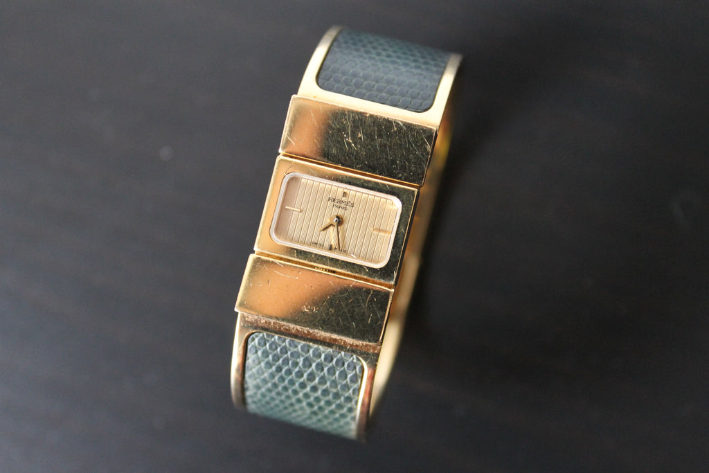 Hermès montre modèle loquet plaqué or