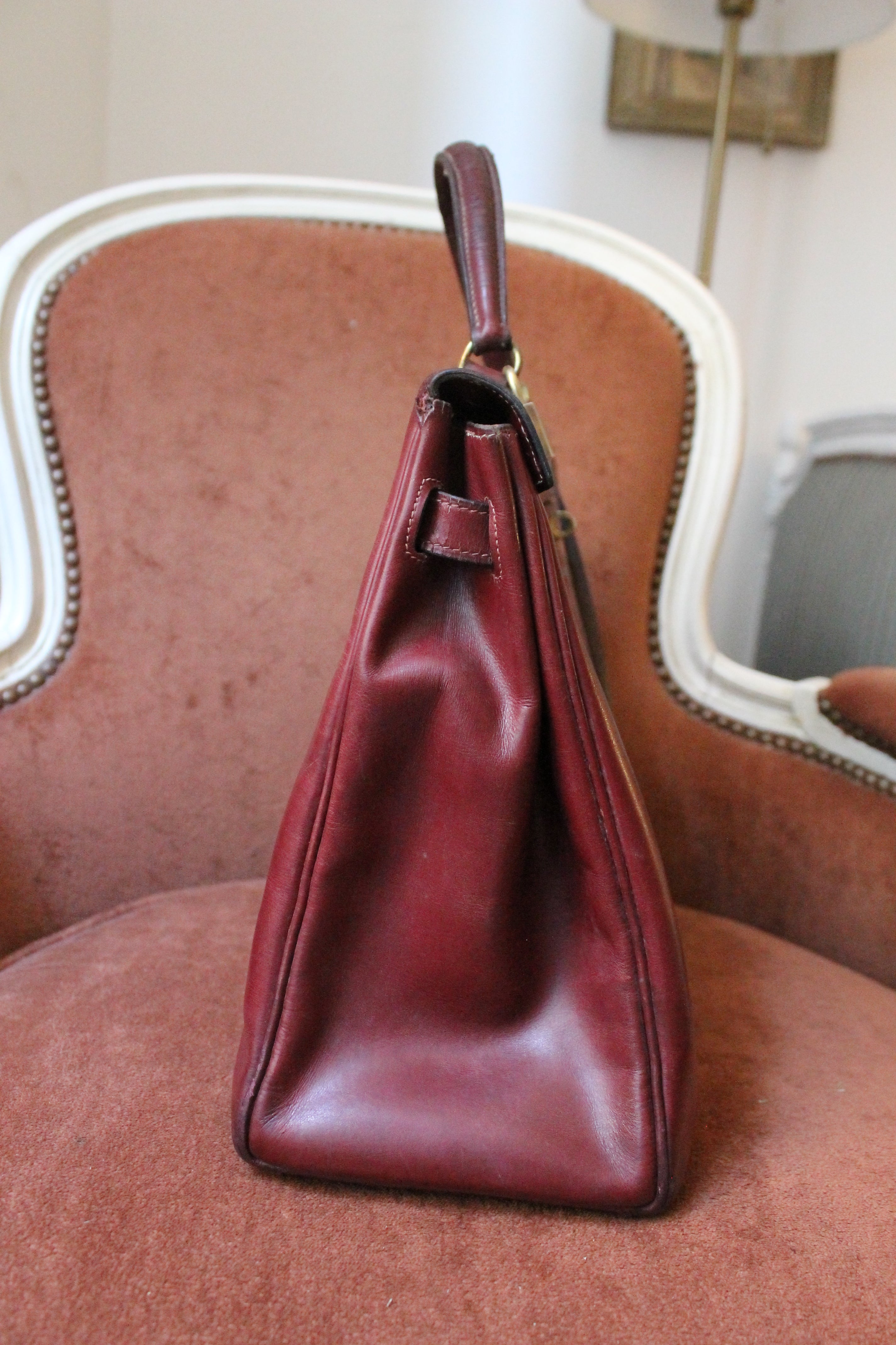 Hermès sac à main modèle Kelly 35 vintage en cuir box bordeaux