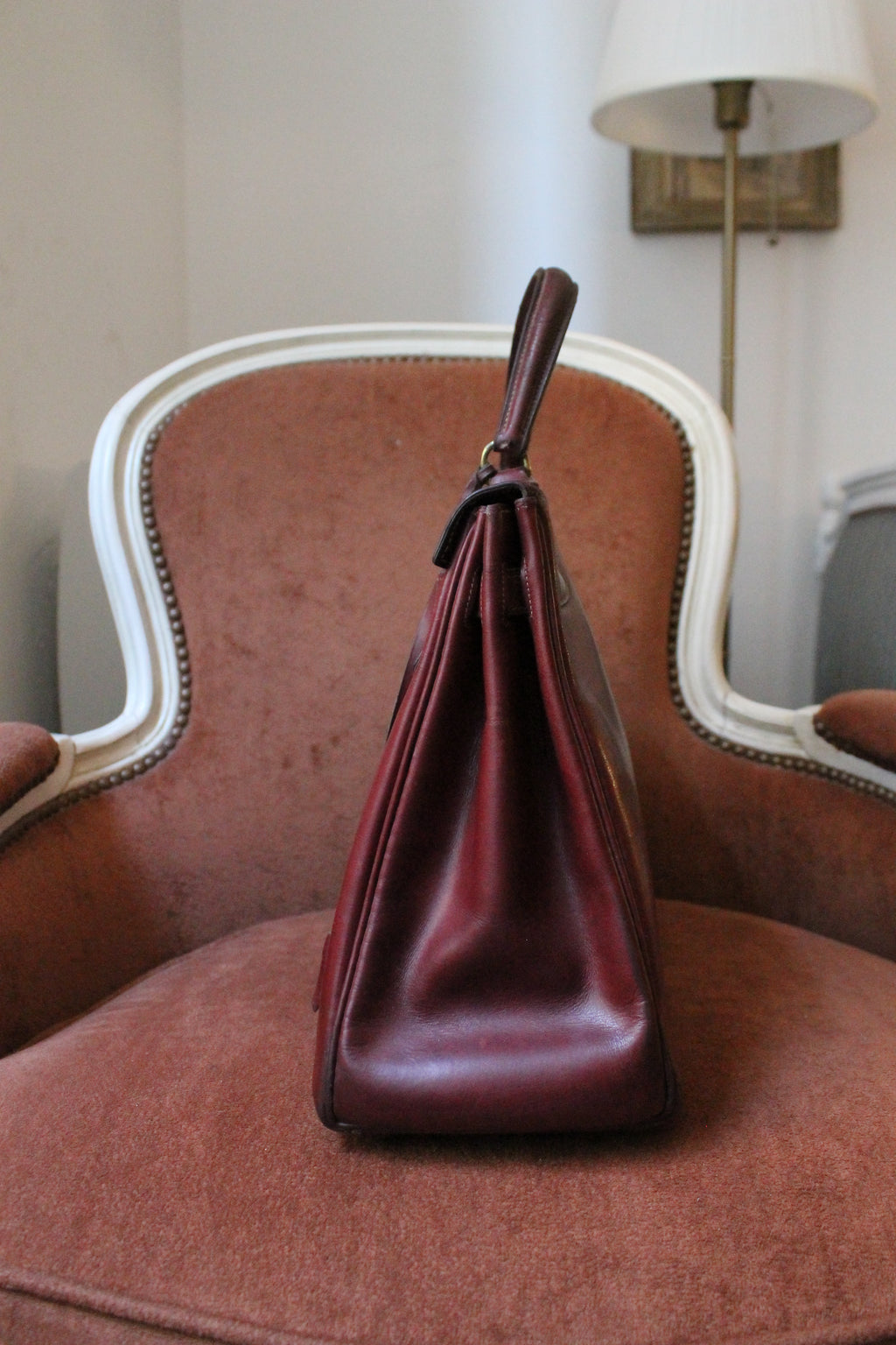 Hermès sac à main modèle Kelly 35 vintage en cuir box bordeaux