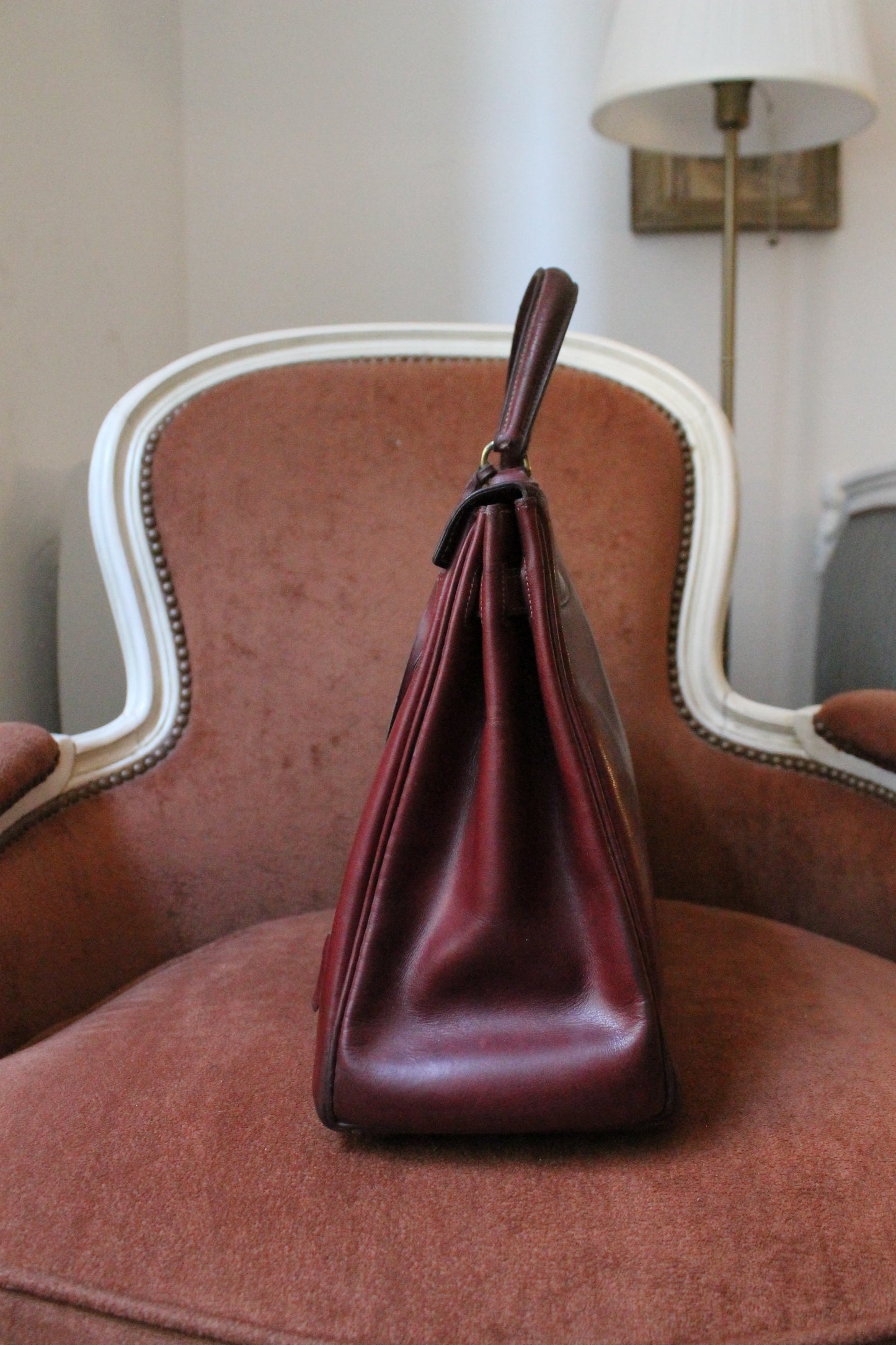 Hermès sac à main modèle Kelly 35 vintage en cuir box bordeaux
