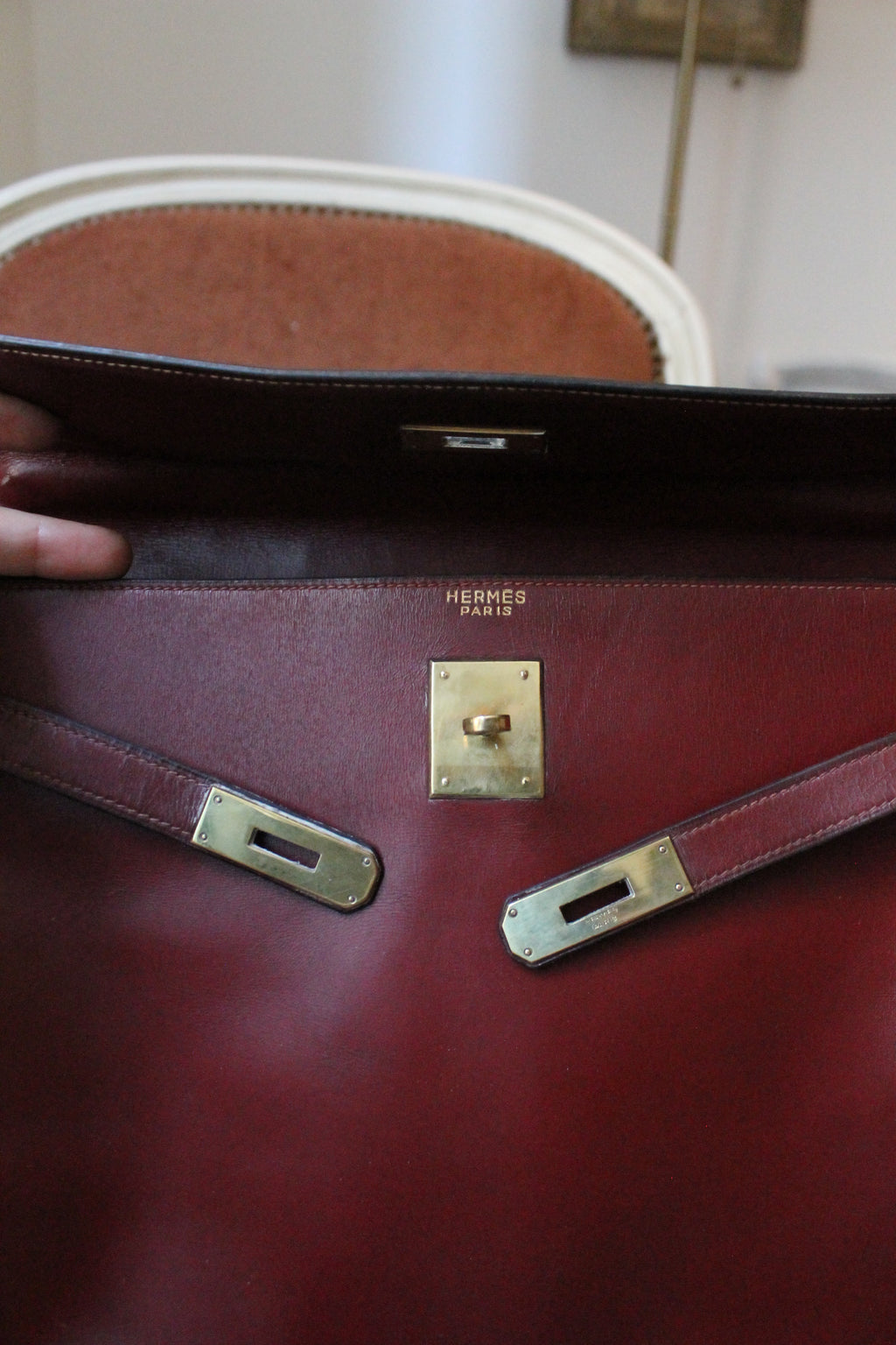Hermès sac à main modèle Kelly 35 vintage en cuir box bordeaux