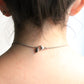 Chanel collier avec des perles en métal argenté avec pendentif CC