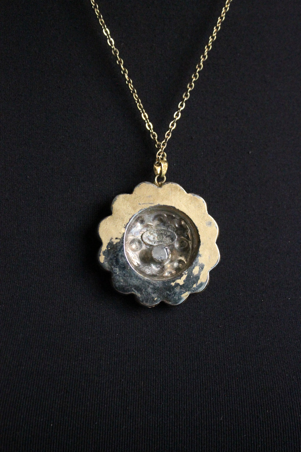 Chanel collier en métal et perles fantaisie