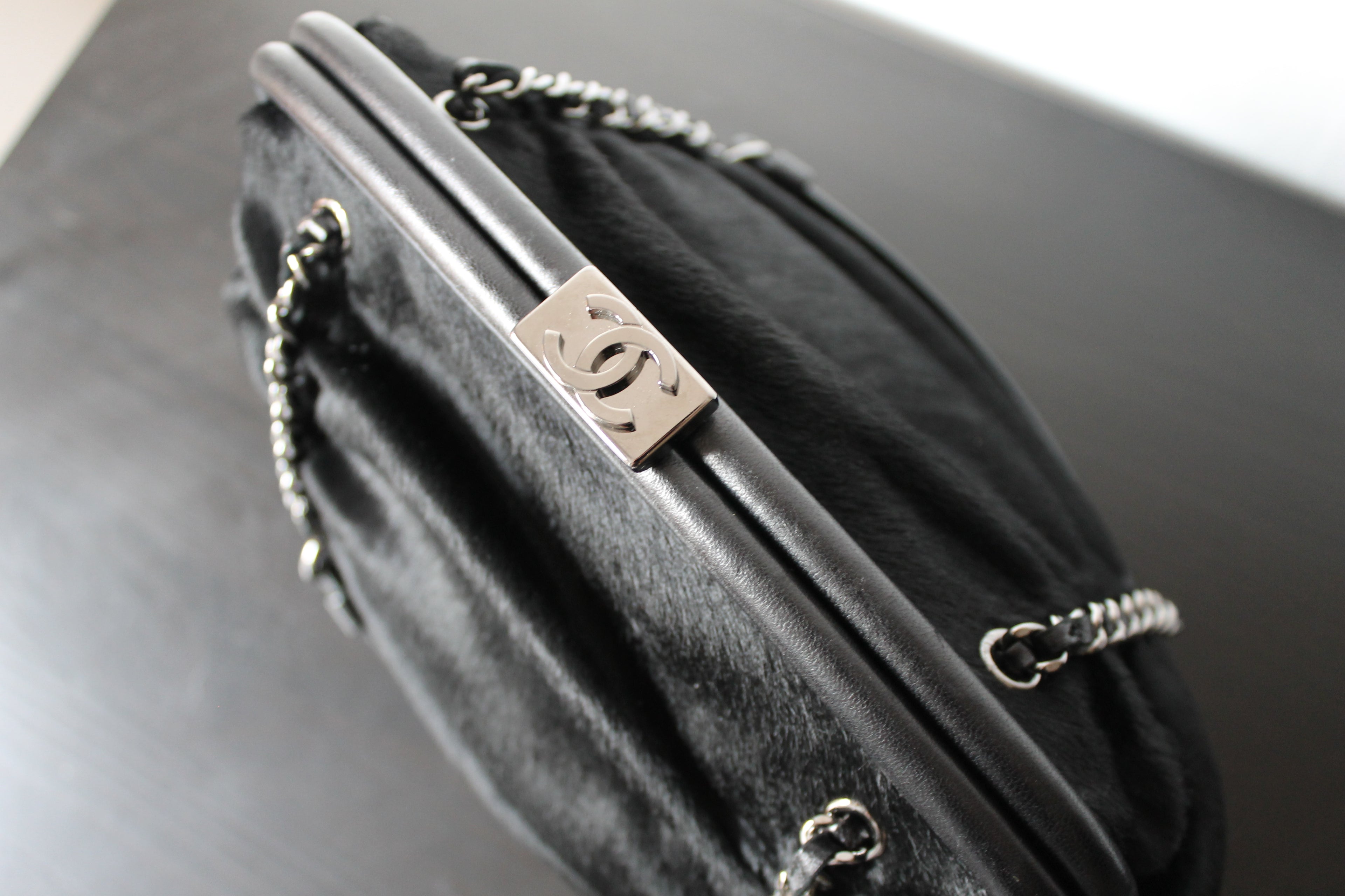 Chanel sac à main années 2000 en cuir