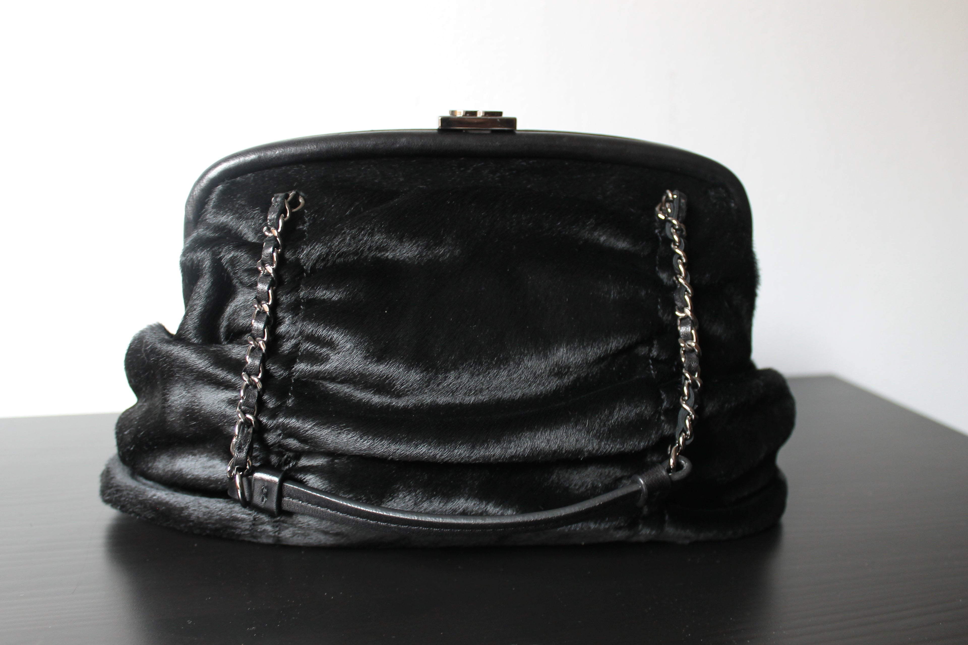 Chanel sac à main années 2000 en cuir