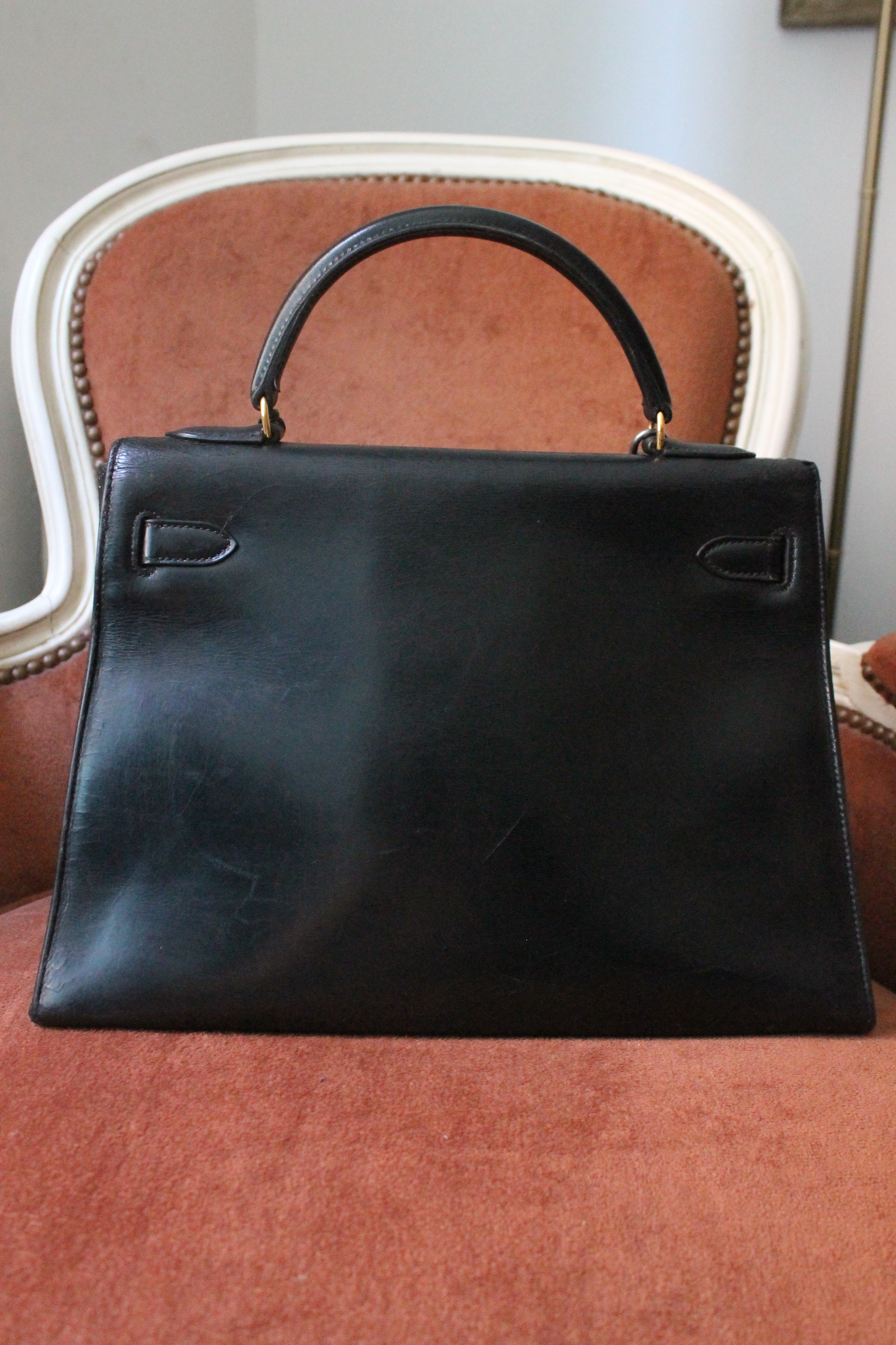 Hermès sac à main modèle Kelly 32 en cuir box noir