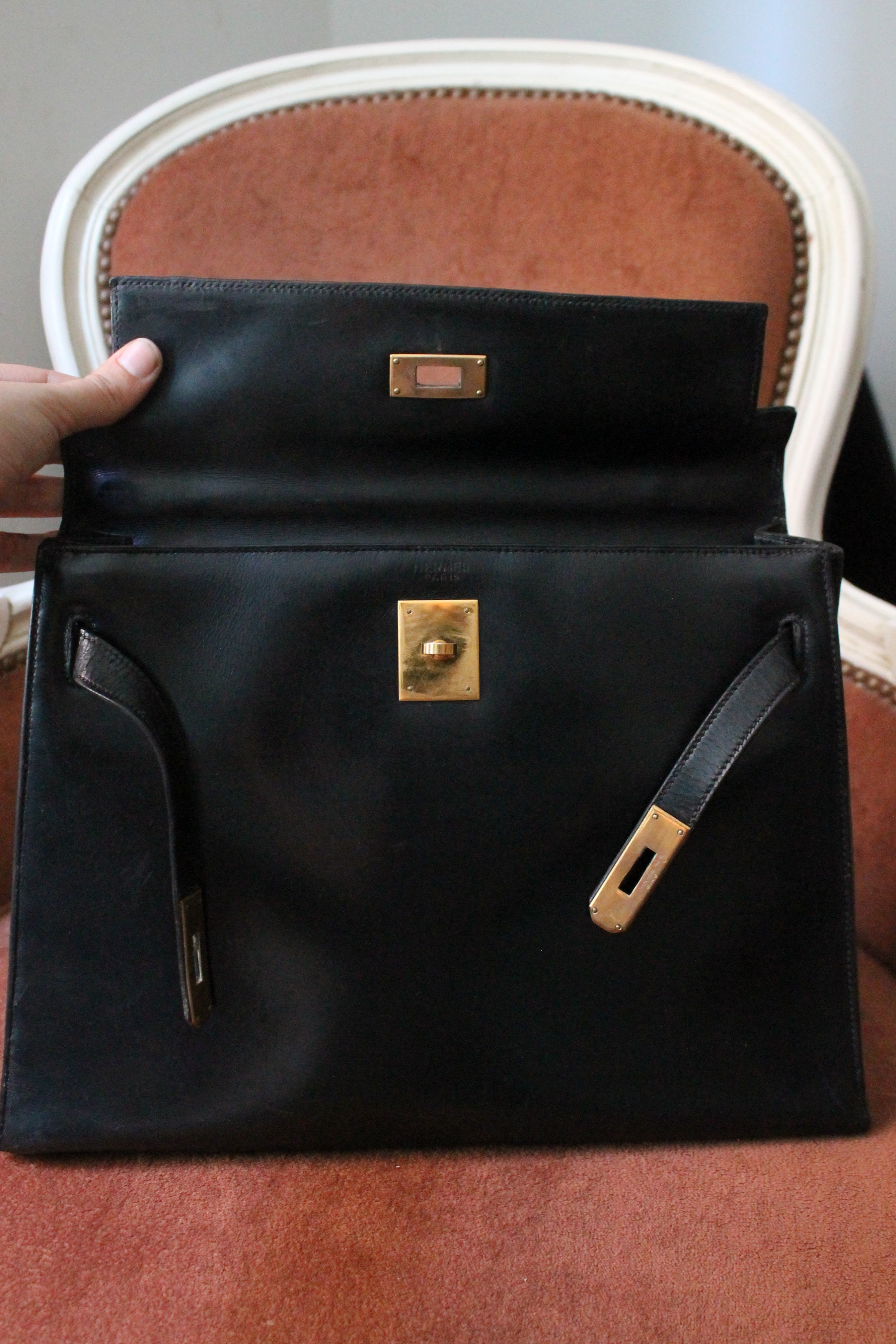 Hermès sac à main modèle Kelly 32 en cuir box noir
