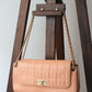 Sac à main Chanel modèle 2.55 en cuir rose collection 2002 - 2003