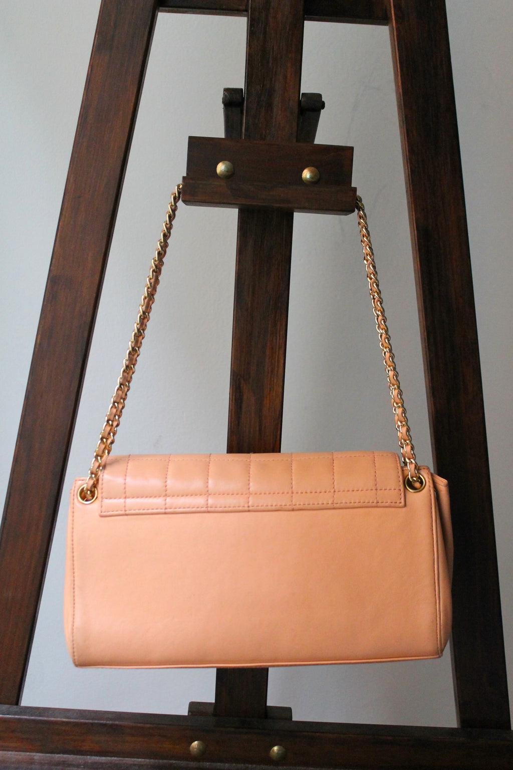 Sac à main Chanel modèle 2.55 en cuir rose collection 2002 - 2003