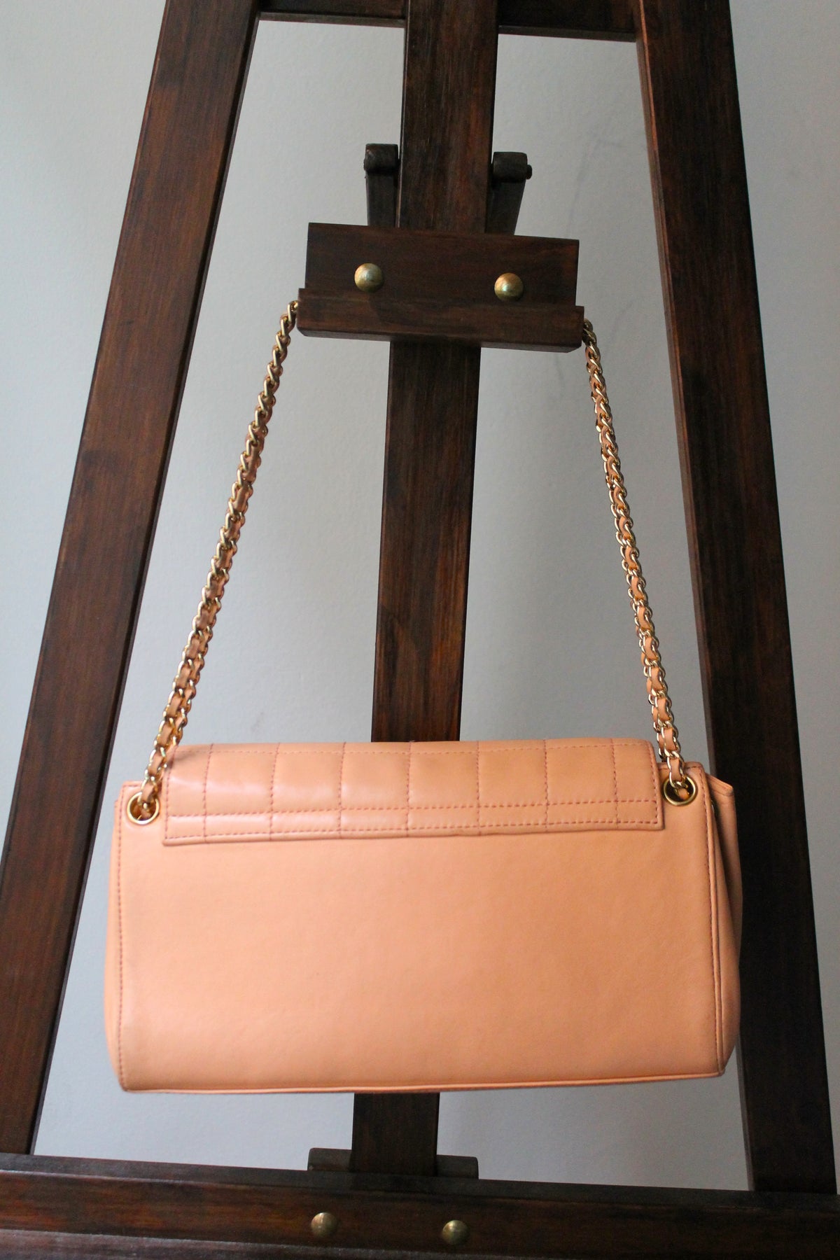Sac à main Chanel modèle 2.55 en cuir rose collection 2002 - 2003
