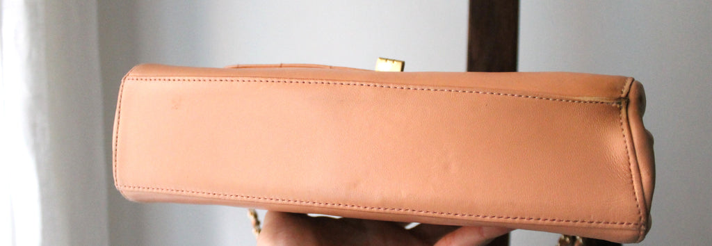 Sac à main Chanel modèle 2.55 en cuir rose collection 2002 - 2003