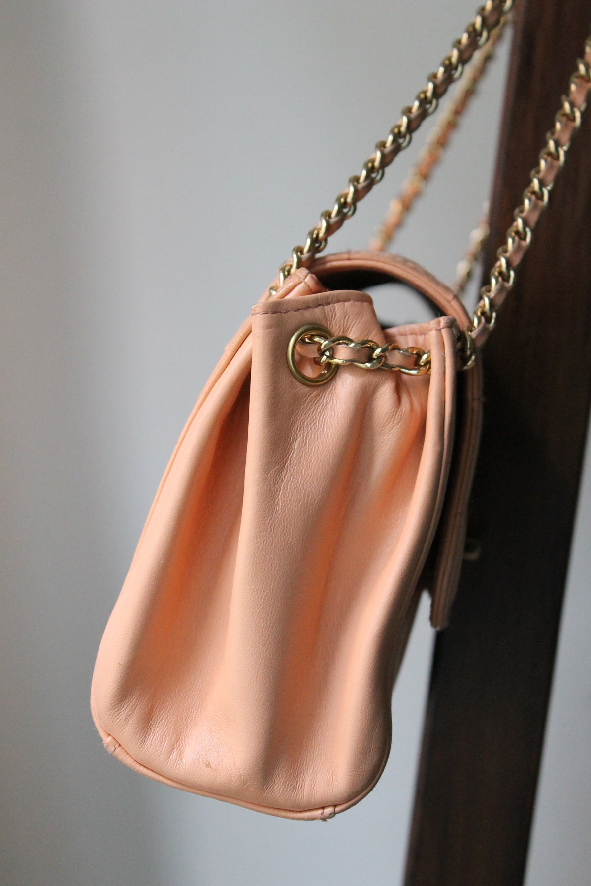 Sac à main Chanel modèle 2.55 en cuir rose collection 2002 - 2003