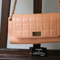 Sac à main Chanel modèle 2.55 en cuir rose collection 2002 - 2003
