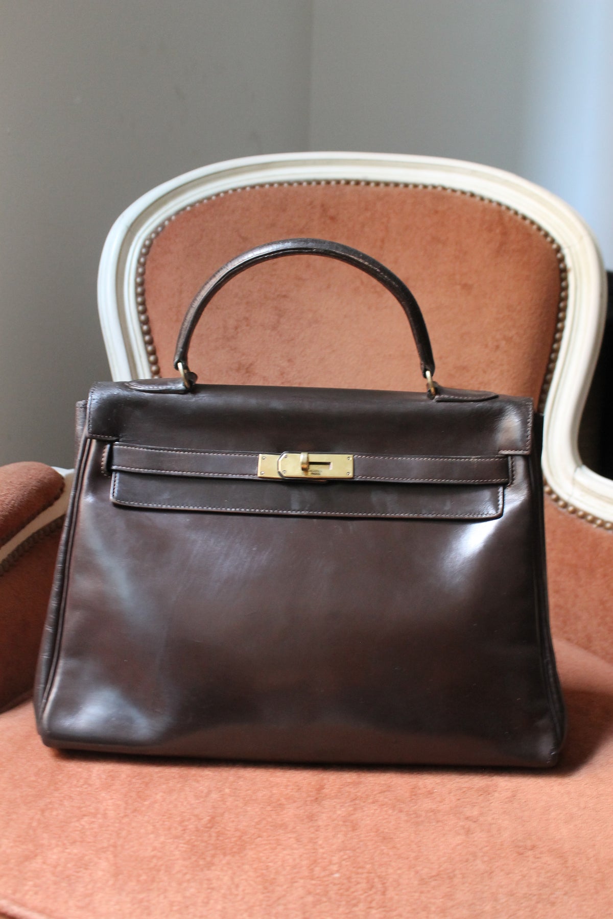 Hermès sac à main modèle Kelly 32 en cuir box marron