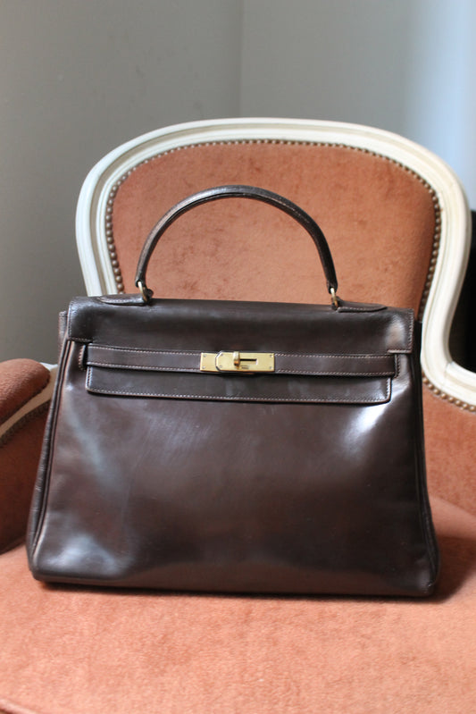 Hermès sac à main modèle Kelly 32 en cuir box marron