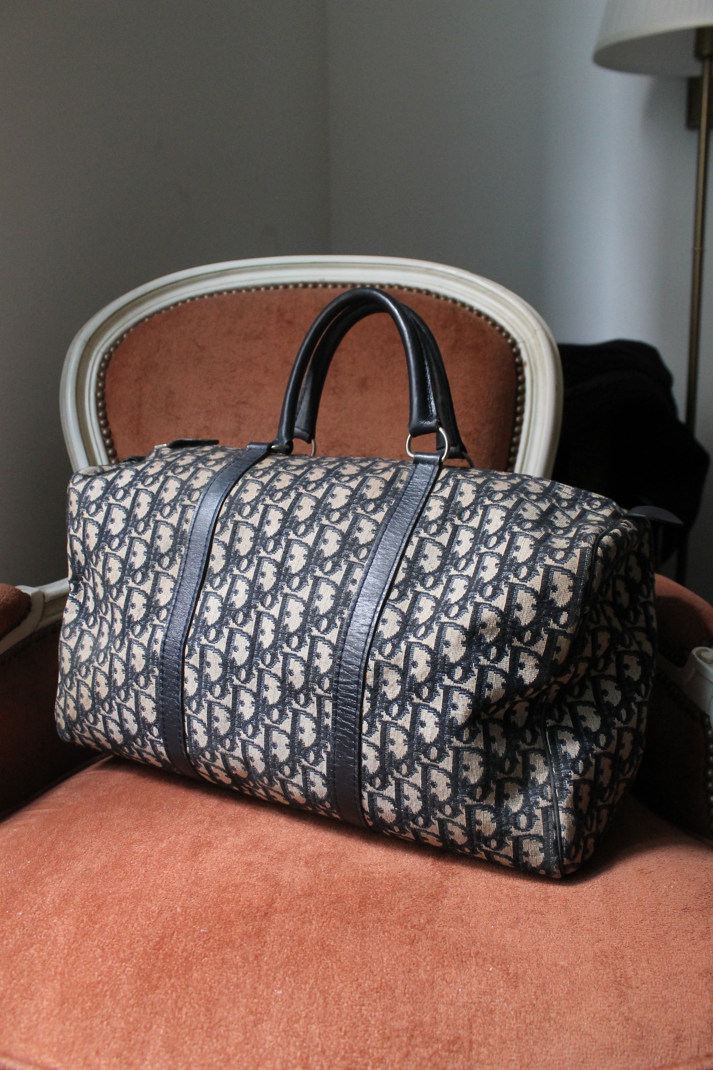 Dior sac à main bowling en toile Dior oblique bleu marine et beige