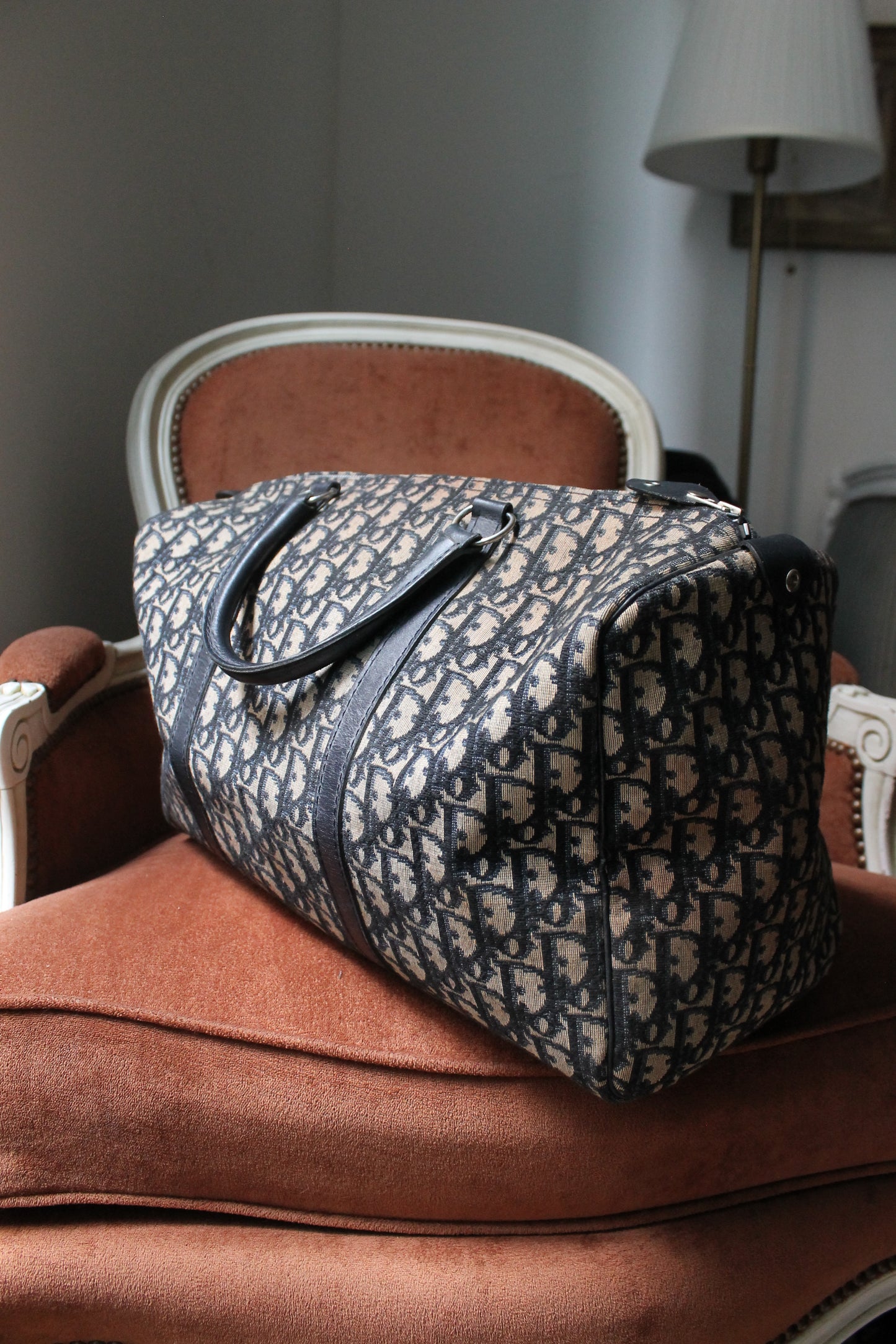 Dior sac à main bowling en toile Dior oblique bleu marine et beige
