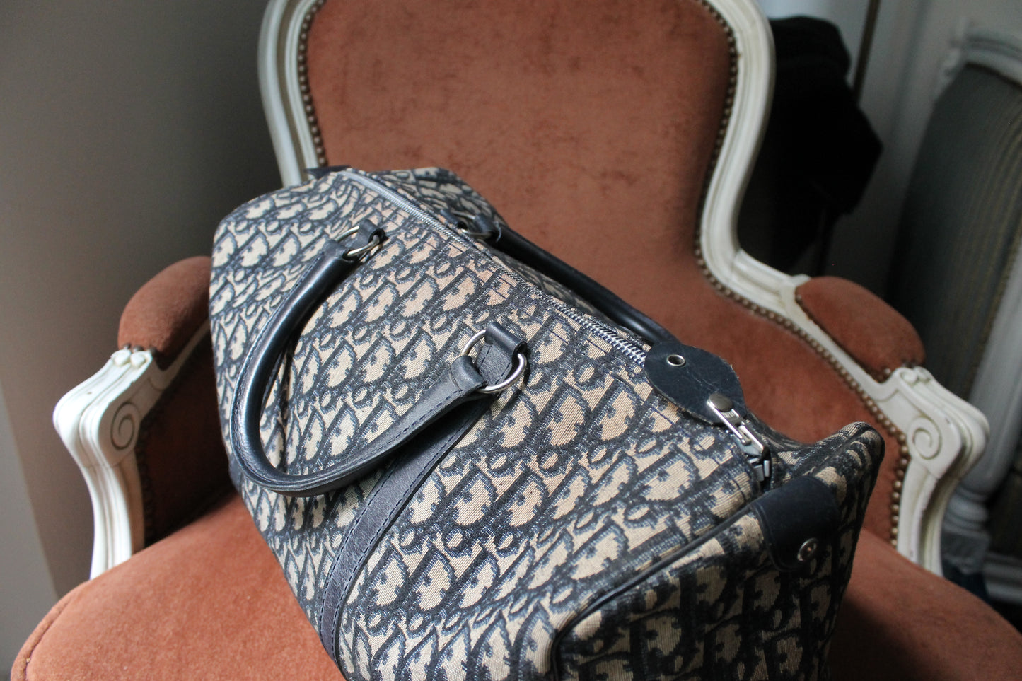 Dior sac à main bowling en toile Dior oblique bleu marine et beige