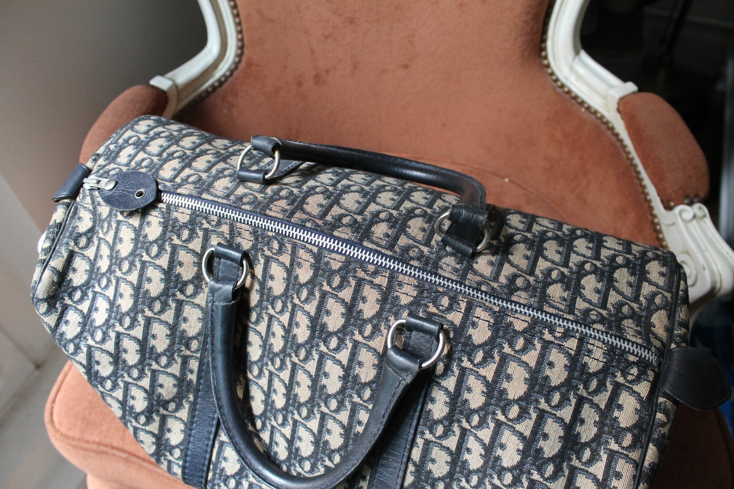 Dior sac à main bowling en toile Dior oblique bleu marine et beige