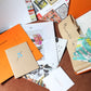 Hermès coffret collector "La Soie" set documentaire comprenant 7 fascicules