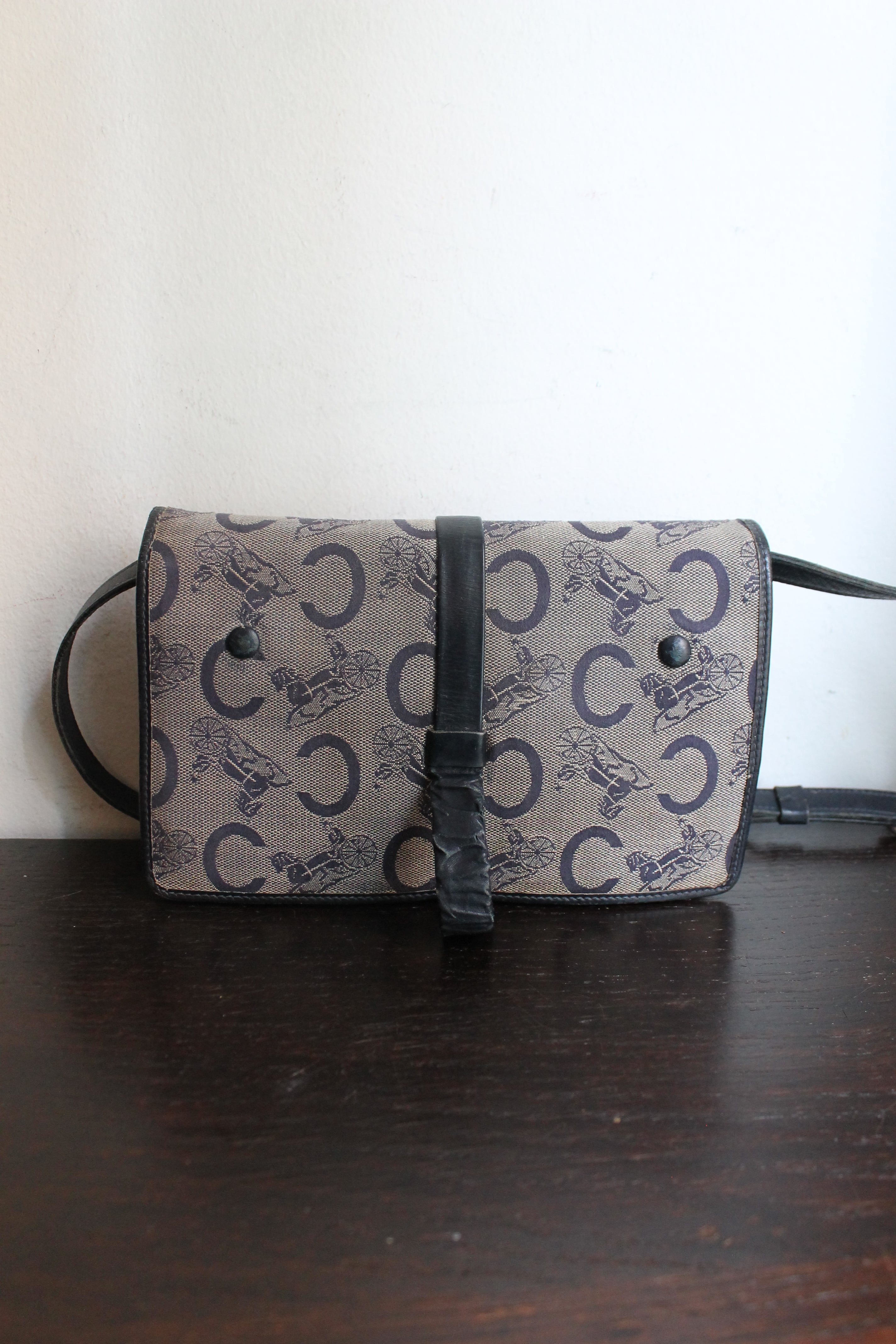 Céline sac à main modèle "Trio" vintage en cuir bleu marine