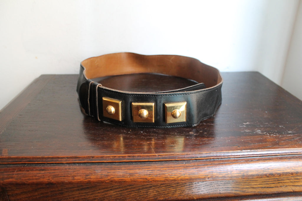 Hermès ceinture taille haute en cuir noir trois boutons en métal doré