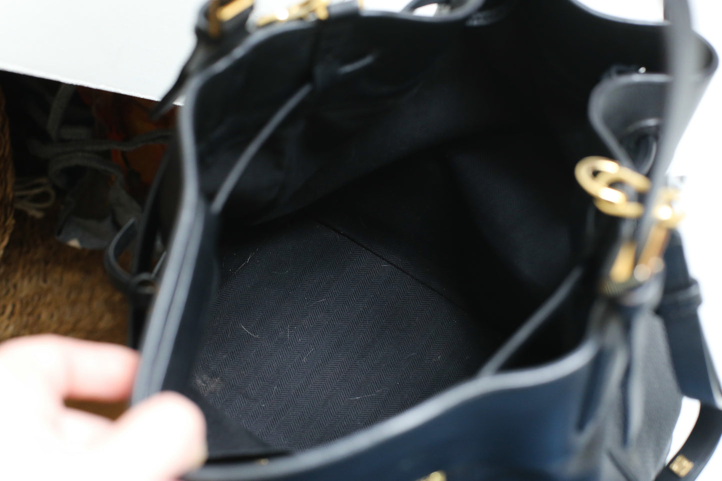 Loewe sac à main modèle balloon en cuir grainé noir